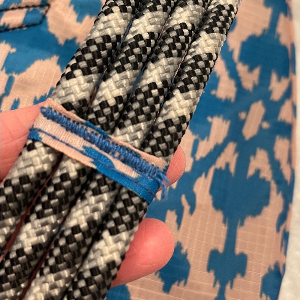 KAVU Lightweight Sling Rope Backpack Blue Ikat - Picture 8 of 10